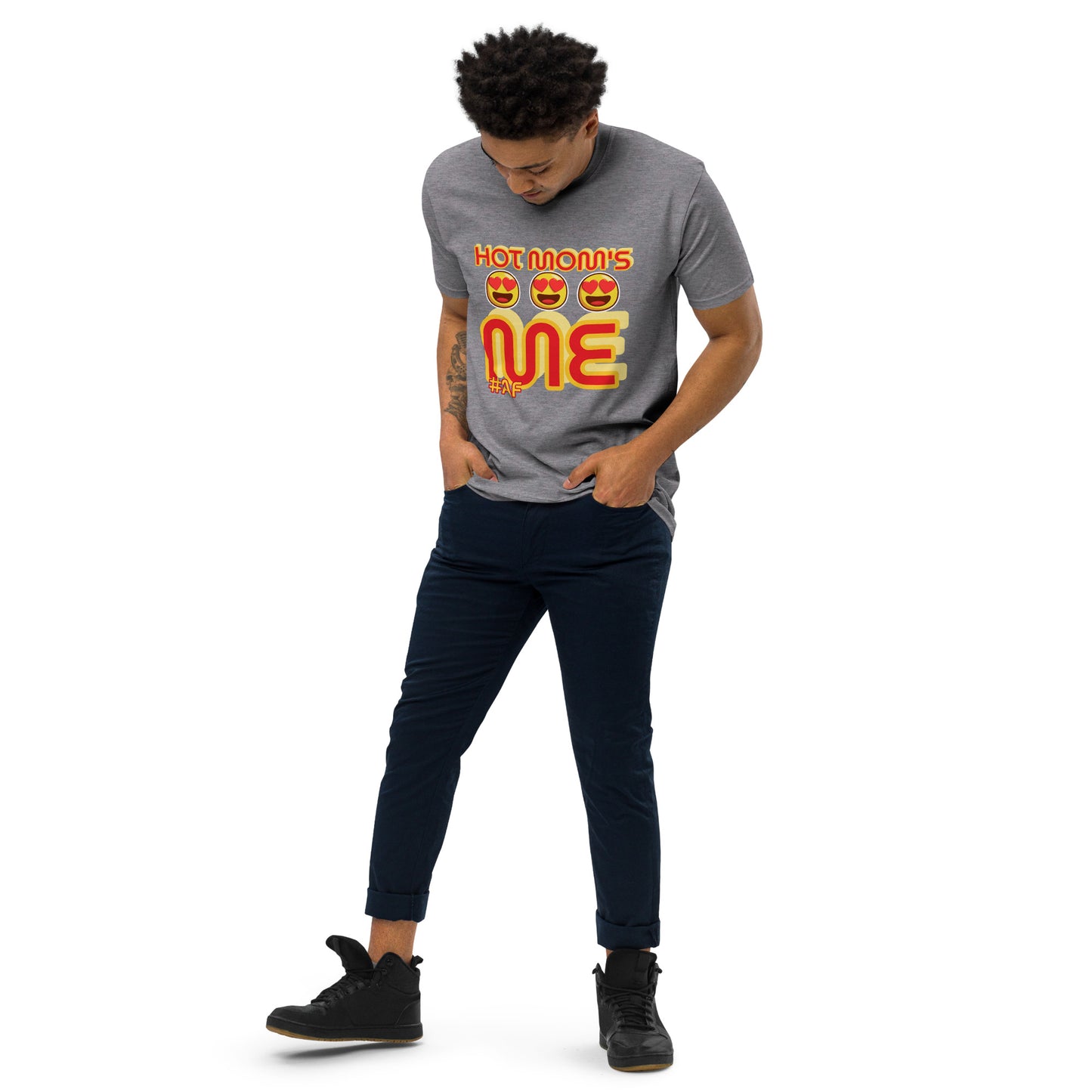 AF HOT MOMS LOVE ME Men’s premium heavyweight tee