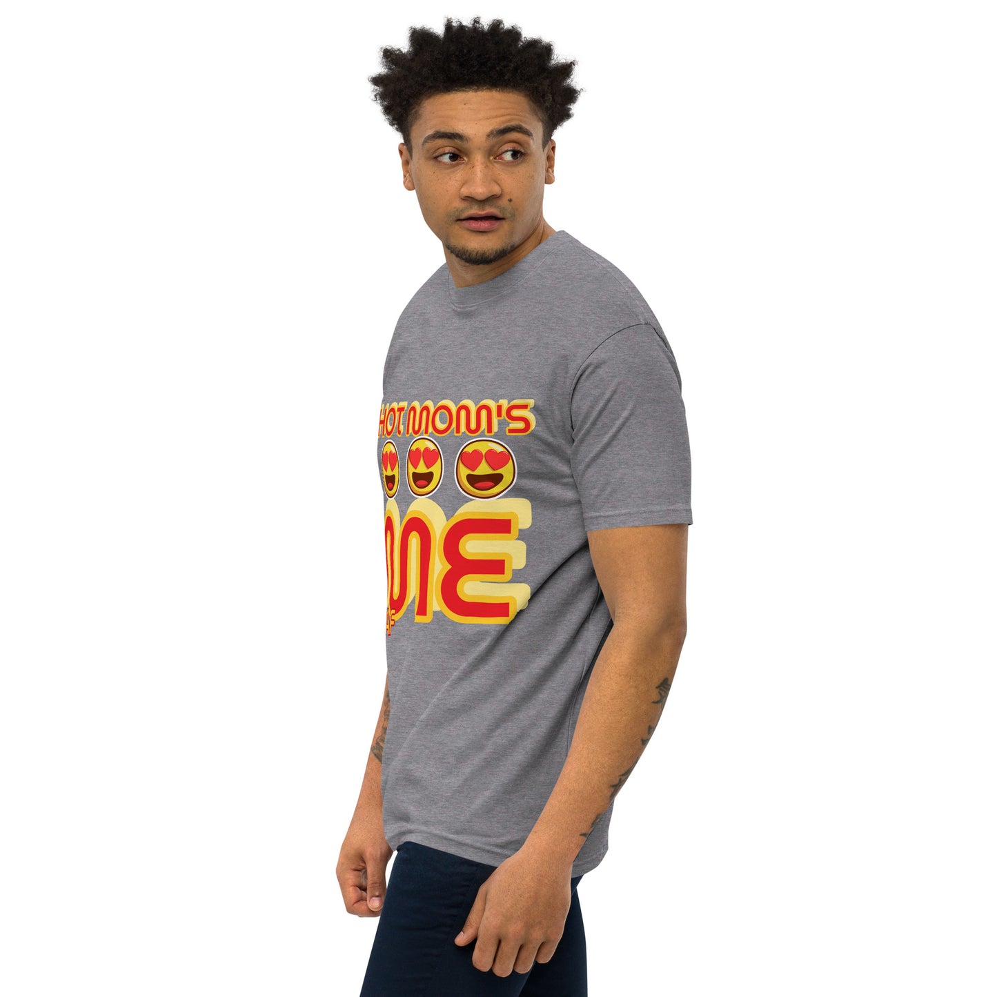 AF HOT MOMS LOVE ME Men’s premium heavyweight tee