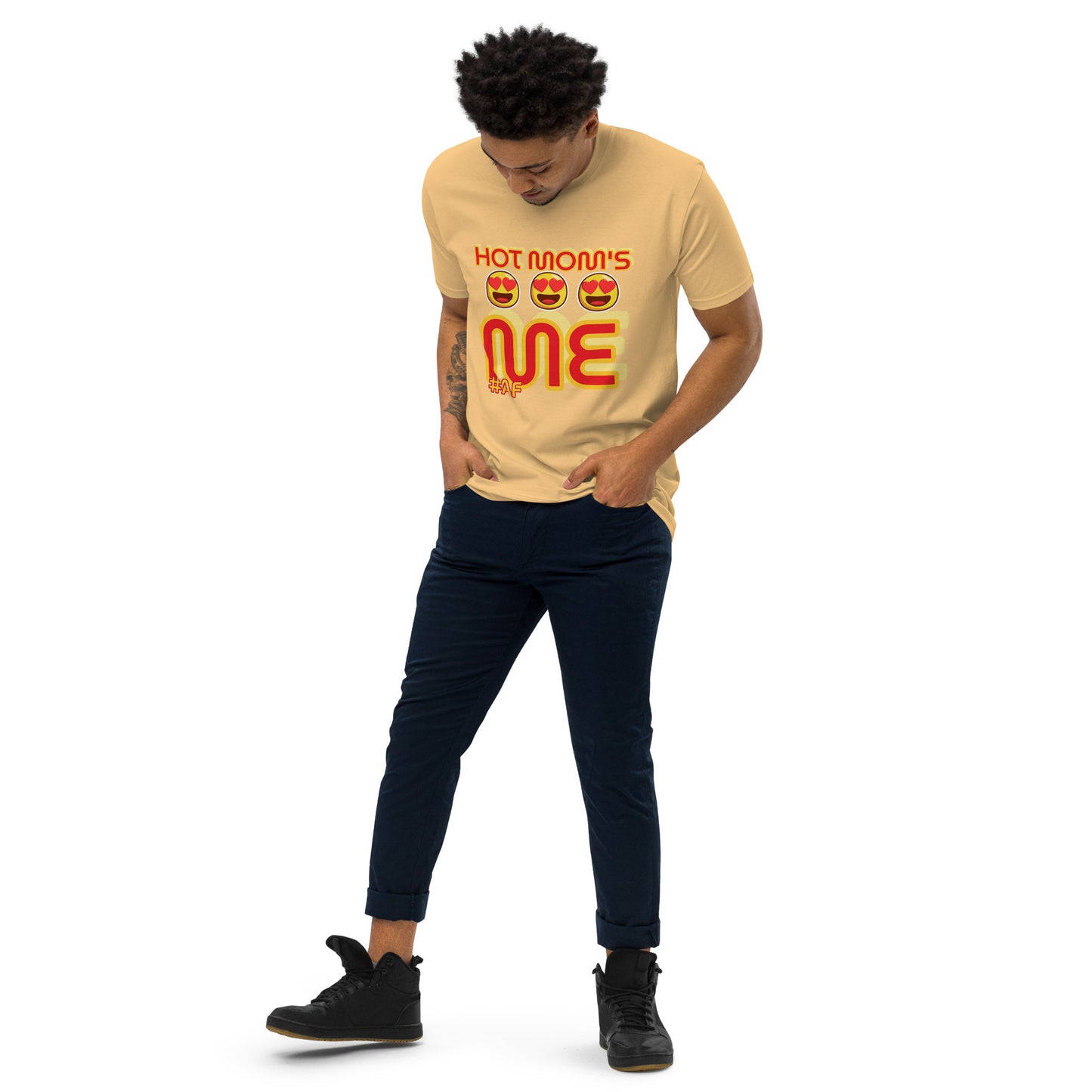 AF HOT MOMS LOVE ME Men’s premium heavyweight tee